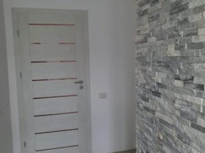 Apartament cu o camera in spate la Judetean